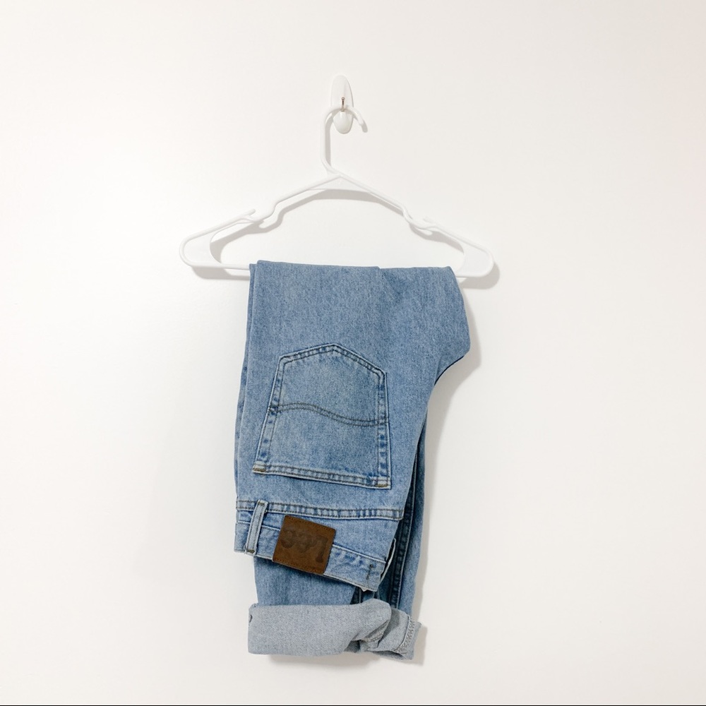 vintage lee high waisted mom jeans